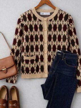 Zara Women’s Argyle Cardigan Beige Red Green Button Sweater With Pockets Sz S